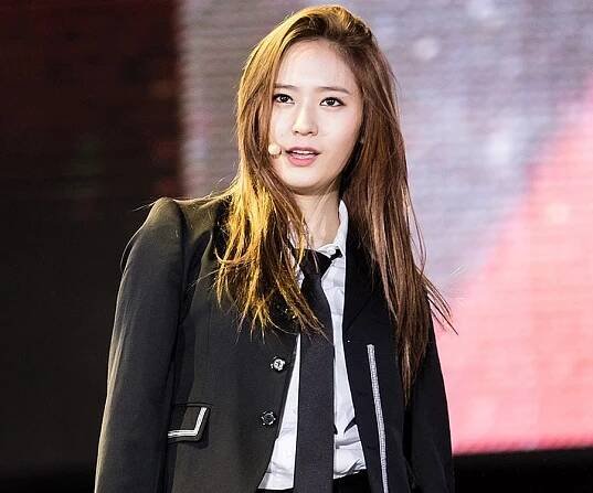 Krystal Jung Biography - Facts, Childhood, Family Life & Achievements