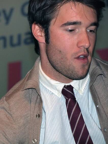 Josh Bowman – Wikipedie