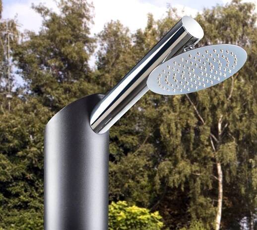 Nerezová dešťová hlavice se silikonovými tryskami solární sprchy Solare Minimal od Ama Luxury Shower
