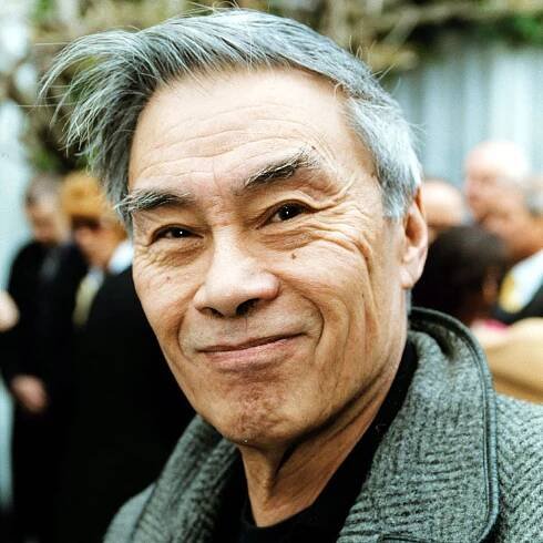 Vo veku 85 rokov zomrel britský herec Burt Kwouk, známy najmä...