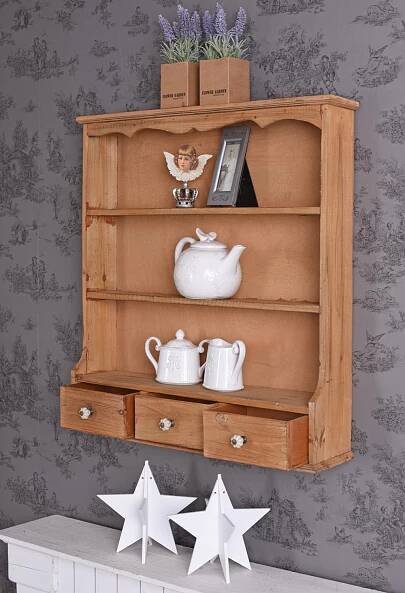 COUNTRY MANOR KITCHEN SHOWCASE