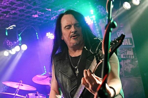 Nejen pro příznivce heavy-metalu hrála v České 1 kapela Halford Revival