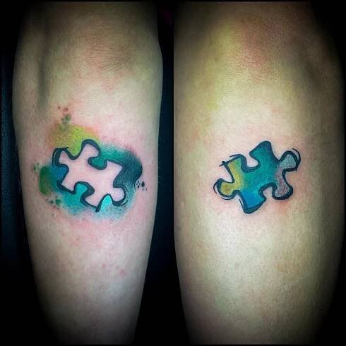 Společná tetování pro páry, symbol lásky, puzzle na holeň