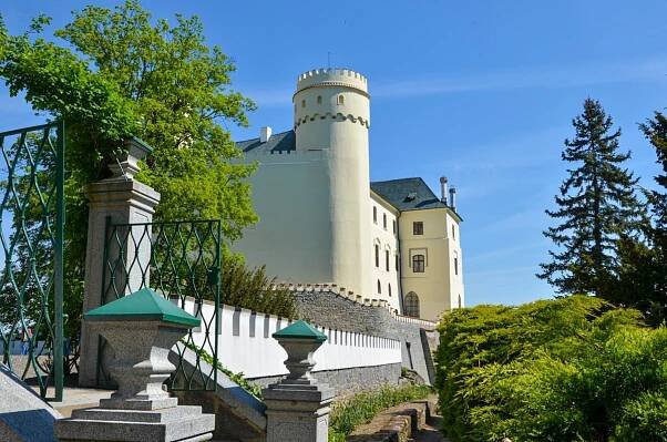 Zámek Orlík nad Vltavou u Orlické přehrady | Regiontourist.cz