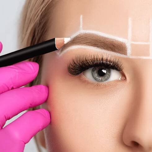 Microblading brow mapping at beutiva