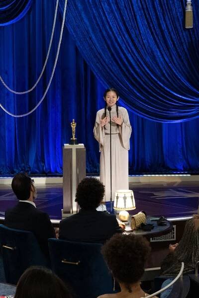 Oscar 2021: dle očekávání triumfoval film Země nomádů – Runwayonline