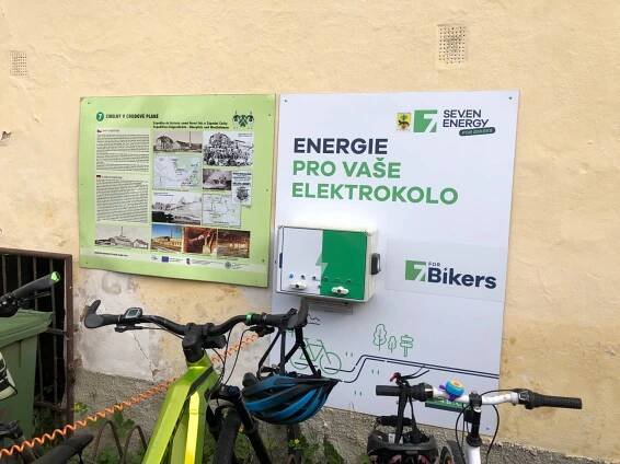 Nabíjecí stanice pro elektrokola Hospoda u Kosáku – Powerbox.one