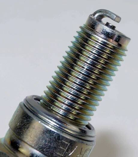 Genuine NGK 4578 Nickel Spark Plug CR7E - Image 4