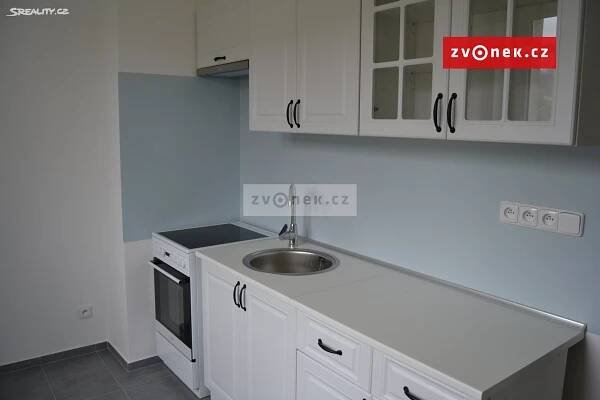 Pronájem bytu 2+1 52 m², Vsetín