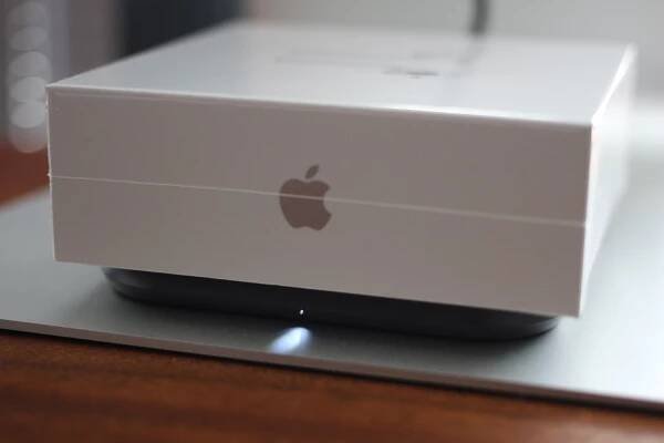 AirPods 2 box