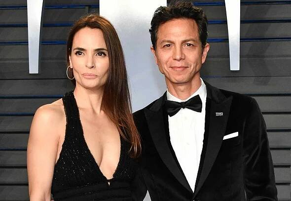 Talisa Soto and Benjamin Bratt attend the 2018 Vanity Fair Oscar Party on March 4, 2018 in Beverly Hills, California.
