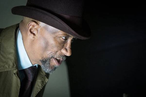 Grimm - Živí mrtví - Z filmu - Reg E. Cathey