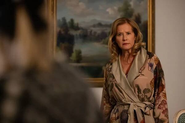 'Grosse Pointe Garden Society': Alice Gets Caught [Exclusive Clip]