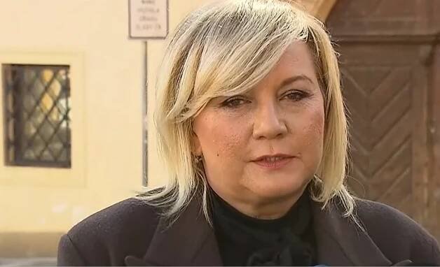 Alena Schillerová lehce sešla.