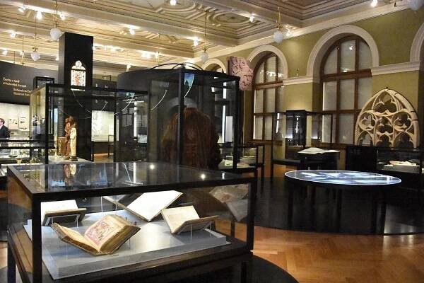 PODÍVEJTE SE: Nový pohled na historii. Národní muzeum otevřelo výstavu Dějiny