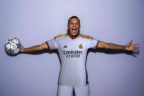 Real Madrid football champions league uefa FIFA sports NBA Sports Design mbappe PSG
