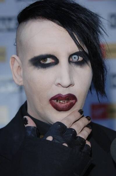 Přízrak Marilyn Manson odložil děsivý make-up: Tohle opravdu není známý filmový frajer!