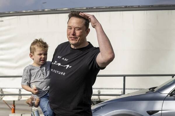 Elon Musk's 12 kids and counting: What to know about the Tesla billionaire's big brood