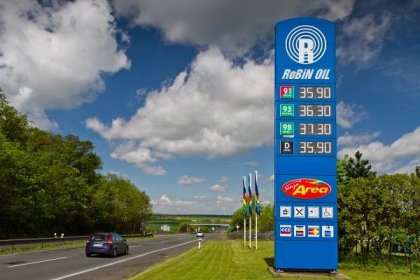 Státní podnik Čepro koupil konkurenční síť čerpacích stanic Robin Oil. Společnost se tak rozroste o 75 pump