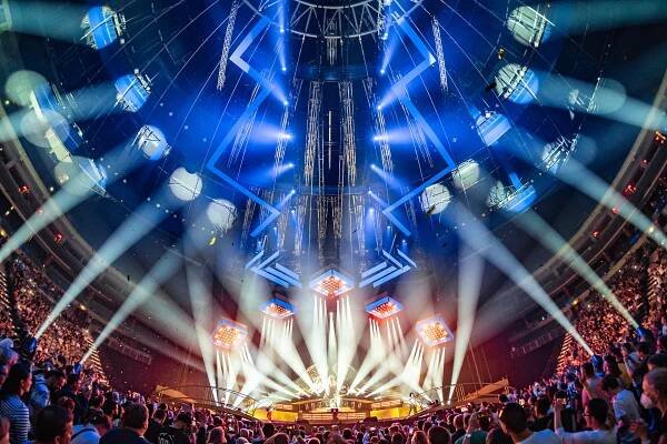 Queenie Q2 Arena Praha 9/2021 – Fotograf Brno – MYphoto