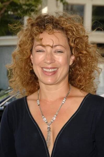 Alex kingston v los angeles premiéra olovnice léta. Mann bruin, westwood, 04-20-08. — Stock obrázek
