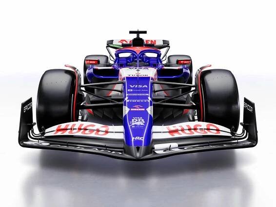 Ve formuli 1 dál vládne černý karbon. Ferrari i Aston Martin si drží své barvy