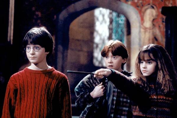 The stars of 'Harry Potter' share behind-the-scenes magic in EW's special collector's edition