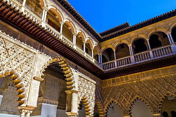 uvnitř alcazaru v seville, španělsko - alcázar v seville - stock snímky, obrázky a fotky