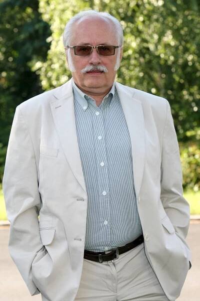 Václav Knop nerudného tělocvikáře z Hospody vyměnil za nevrlého doktora ve Slunečné