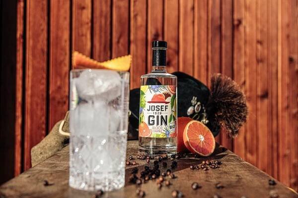 NEXT GINERATION – BLOOD ORANGE TRIFFT JOSEF GIN - Destillerie Lantenhammer