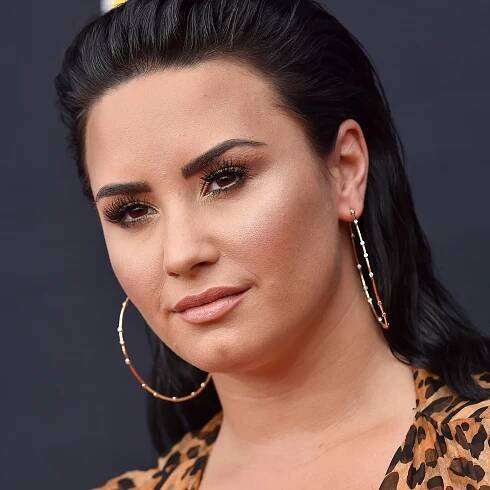 Demi Lovato Just Called Out a Horrifying Fat-Shaming Ad on Instagram