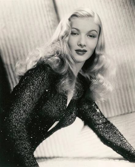 Photos of the Most Famous Pin-Up Models of All Time