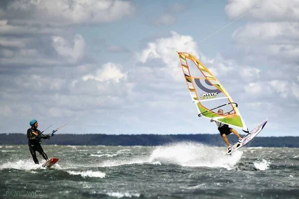 Wind - kursy windsurfing i kitesurfing, obozy, półkolonie.