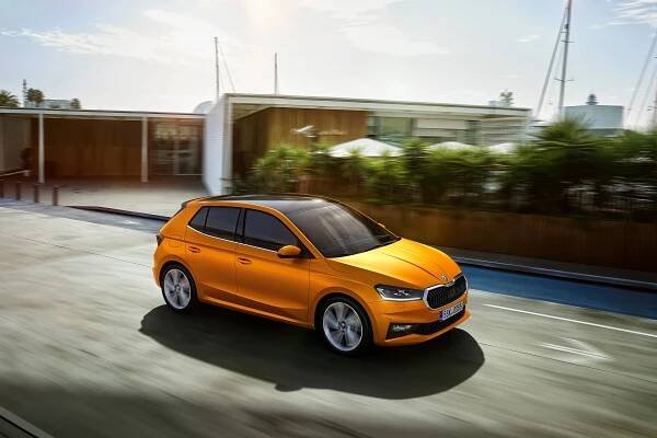 Je nová Škoda Fabia dražší než konkurence? Porovnali jsme ji s Dacií, Korejci i Cliem