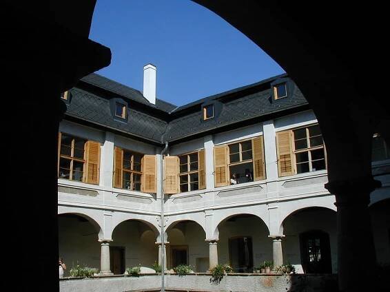 Třebešice (zámek, okres Kutná Hora) – Wikipedie