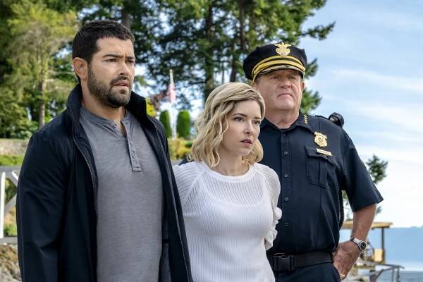 Jesse Metcalfe, Sarah Lind, Eric Keenleyside - Záhady na ostrově: Lodě ve větru - Z filmu