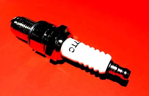 SPARK PLUG YDF F7TC REPLACES TORO 119-1901 / 81-3250 NGK BPR6ES TORCH F7RTC
