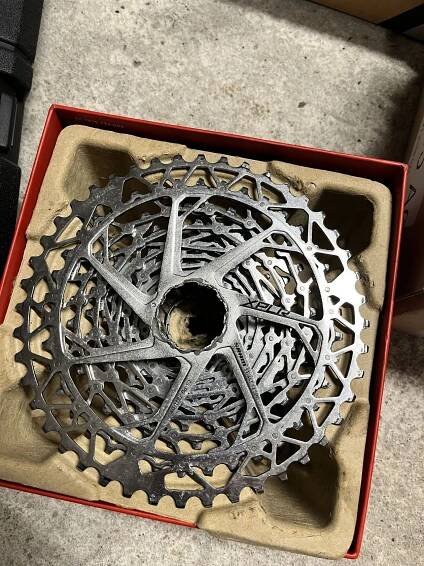 Kazeta Sram XPLR 11-44 (na Shimano ořech) za 1 200 Kč