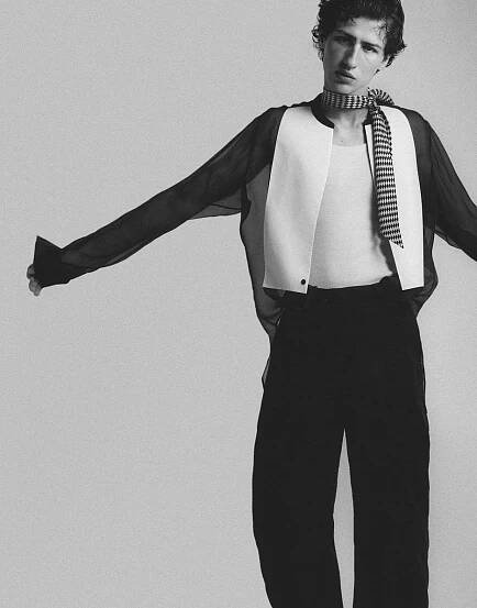 Mattia Carrano Interview: LE MILE Delves into Acting, Fashion, and Digital Dialogue