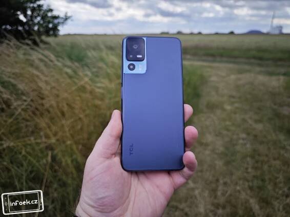 RECENZE: TCL 40 SE – pod 4 500 Kč nabízí stereo, 6/256 GB a NFC – Infoek.cz