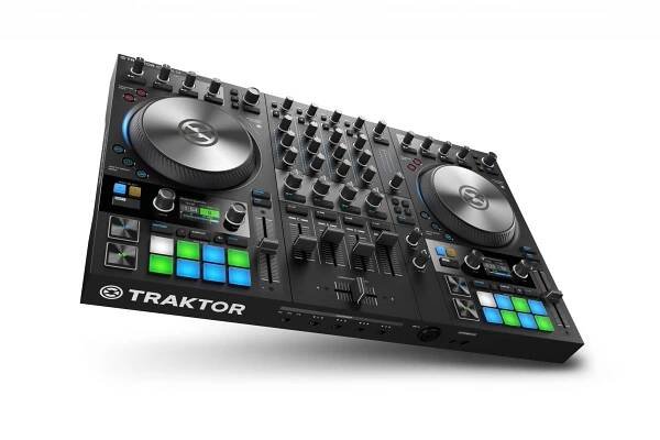 Native Instruments TRAKTOR KONTROL S4 MK3