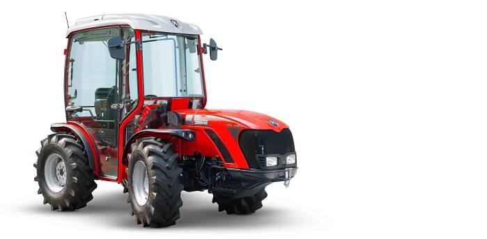 TRX 5800 o výkonu 50 koní je novým obousměrným traktorem od Antonio Carraro