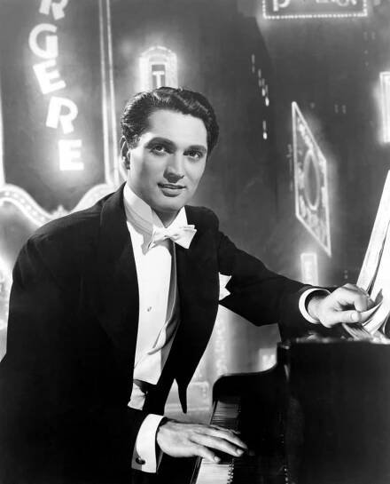 Robert Alda - Actor