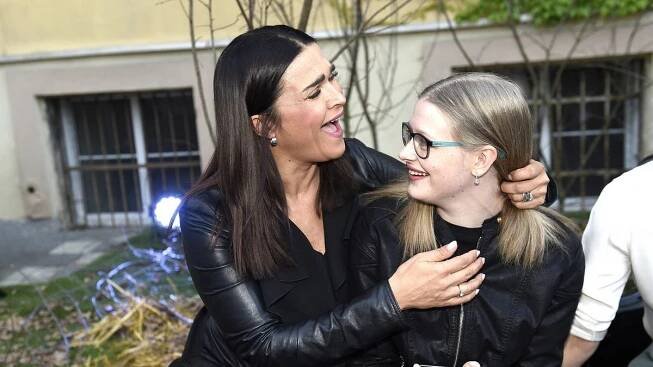 Roztomilé foto: Mahulenu Bočanovou po rozchodu do společnosti pravidelně doprovází její dcera Márinka