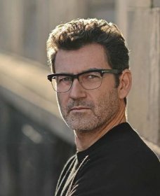„Moje brýle mají i jméno“ říká herec Radim Fiala