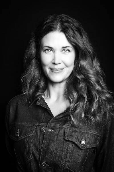 Portrait & Lifestyle portraits of Sarah Lancaster - Aaron Farrier - Celebrity Photographer | Designer