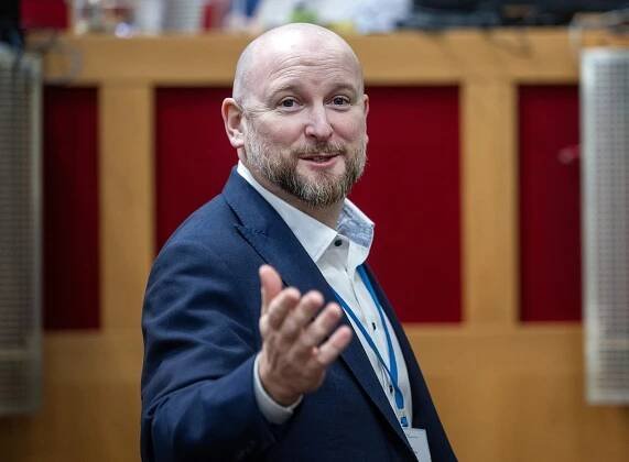 Primátor Prahy odstavil problematického šéfa magistrátu, než vnitro zváží odvolání