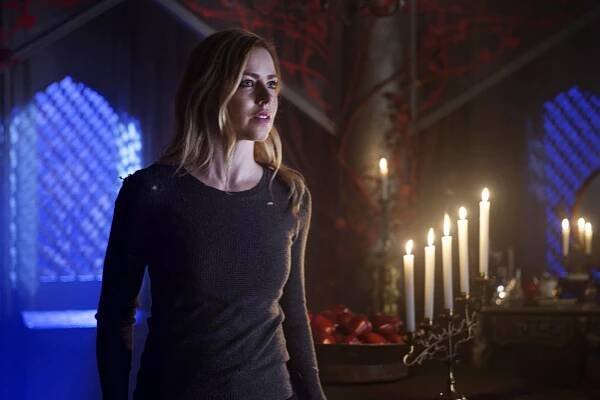 12 opic - Série 3 - Nepřítel - Z filmu - Amanda Schull