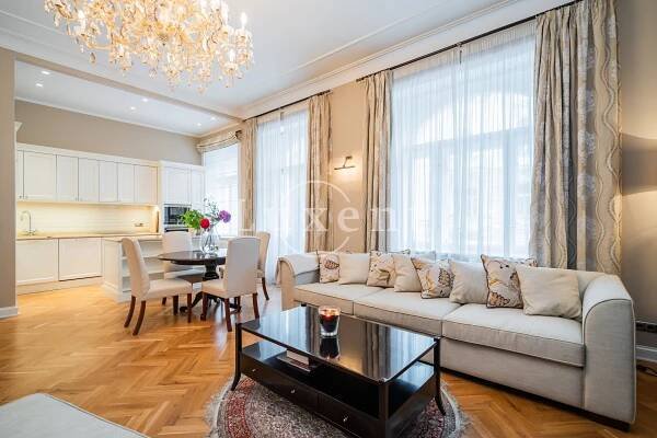 For sale a beautiful apartment 3+kt/2B/S in a historic house near Old Town Square, Prague 1