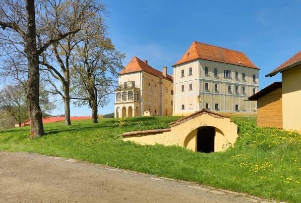 Zámek Letovice | Hotel KRAS
